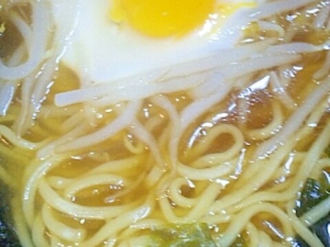 もやしのすごもり卵ラーメン